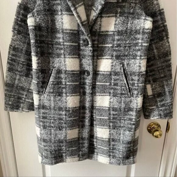 Banana Republic Blk & Wht Knit Overcoat SP - Picture 5 of 10